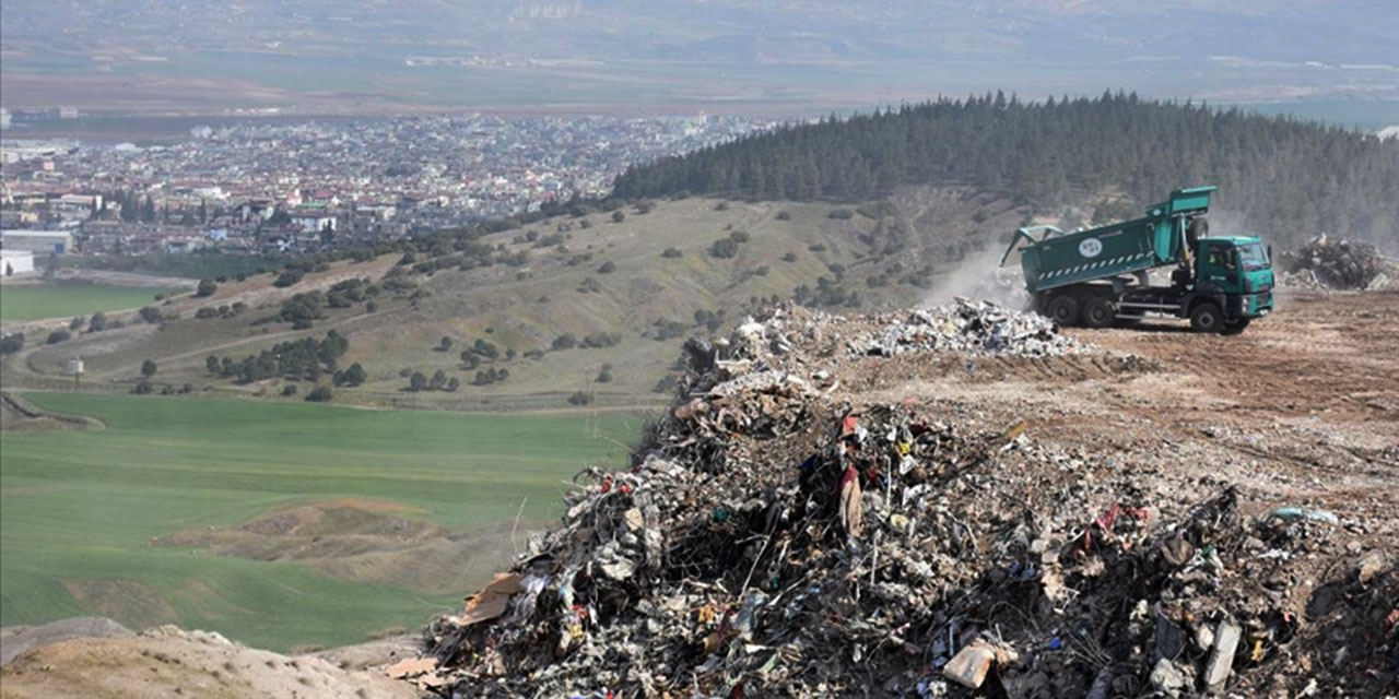 Deprem hafriyatından dönüştürülen malzemeler yol ve kaldırım yapımında kullanılacak