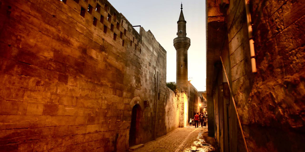 Urfa'nın tarihi yaşatan Beykapısı mahallesi