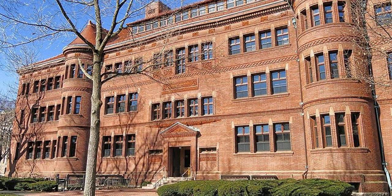 Harvard Üniversitesi Trump yönetimine dava açtı