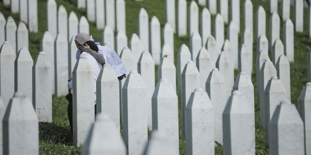 BM, Srebrenitsa halkını ortada bıraktı: Filistin, Uygur ve Myanmarlıları ortada bıraktığı gibi