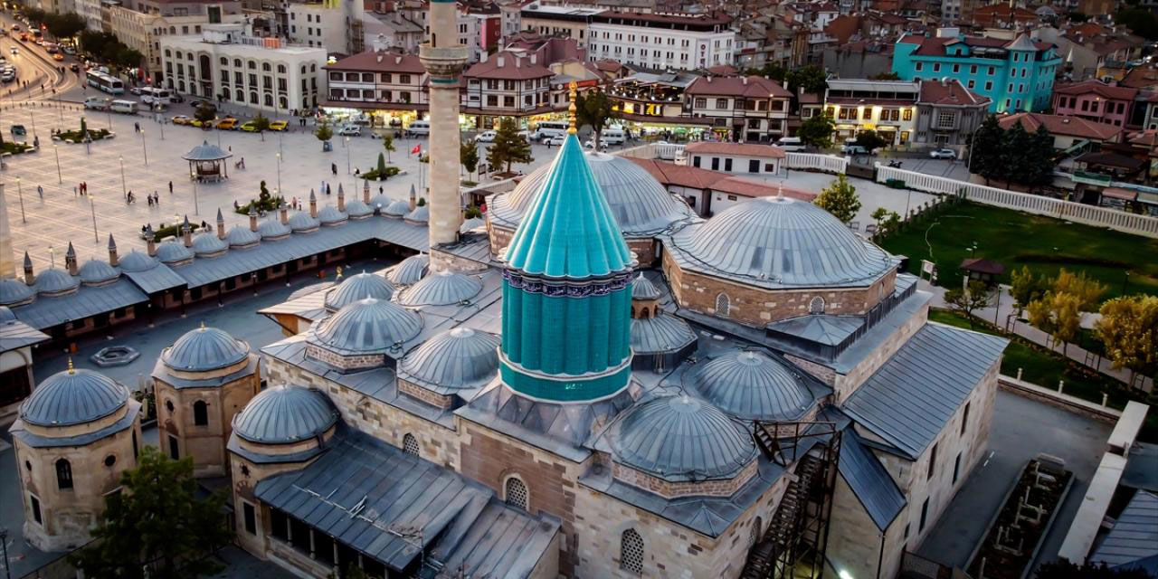 Mevlana Müzesi'nin simgesi 'Kubbe-i Hadra'da tarihinin en kapsamlı restorasyonu tamamlandı