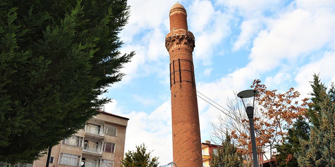 Türkiye'nin Pisa Kulesi Eğri Minare'deki 'eğrilik araştırması' tamamlandı