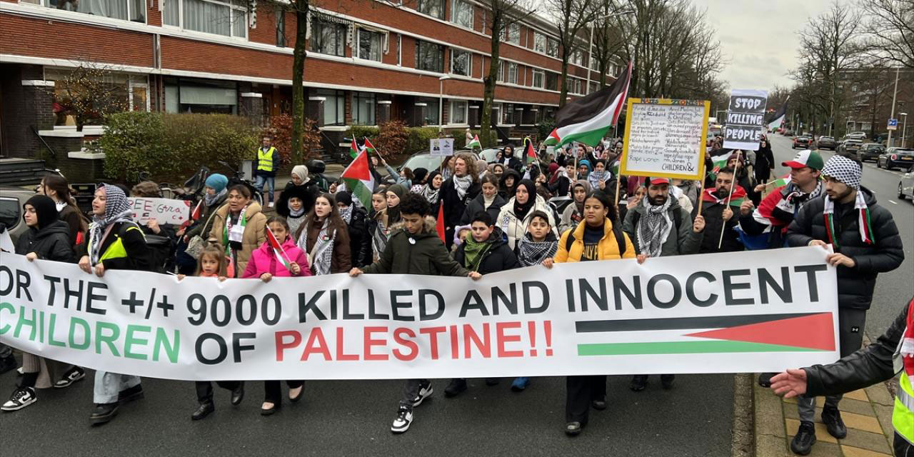 Hollanda'da çocuklar yürüdü: Ukrayna için sürekli konuşanlar, Filistin'e gelince susuyor