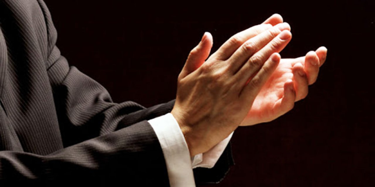 Bediüzzaman: Elbette istikbal, onları ve Nurcuları çok alkışlayacak