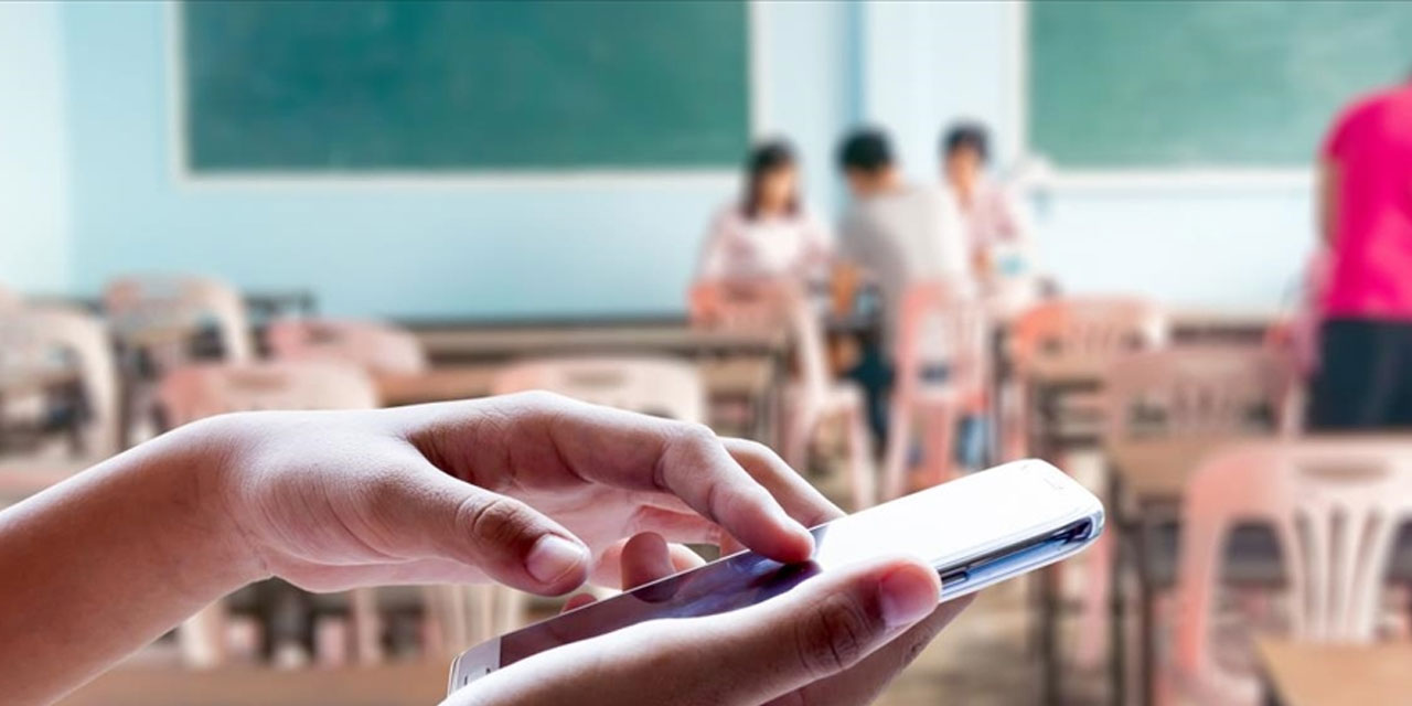 Öğrencilerini sosyal medyada paylaşan öğretmenlere dikkat
