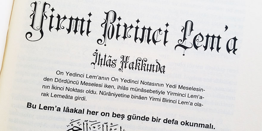 Kendi hissiyat-ı nefsaniyesini unutup, kardeşlerinin meziyat ve hissiyatıyla fikren yaşamak