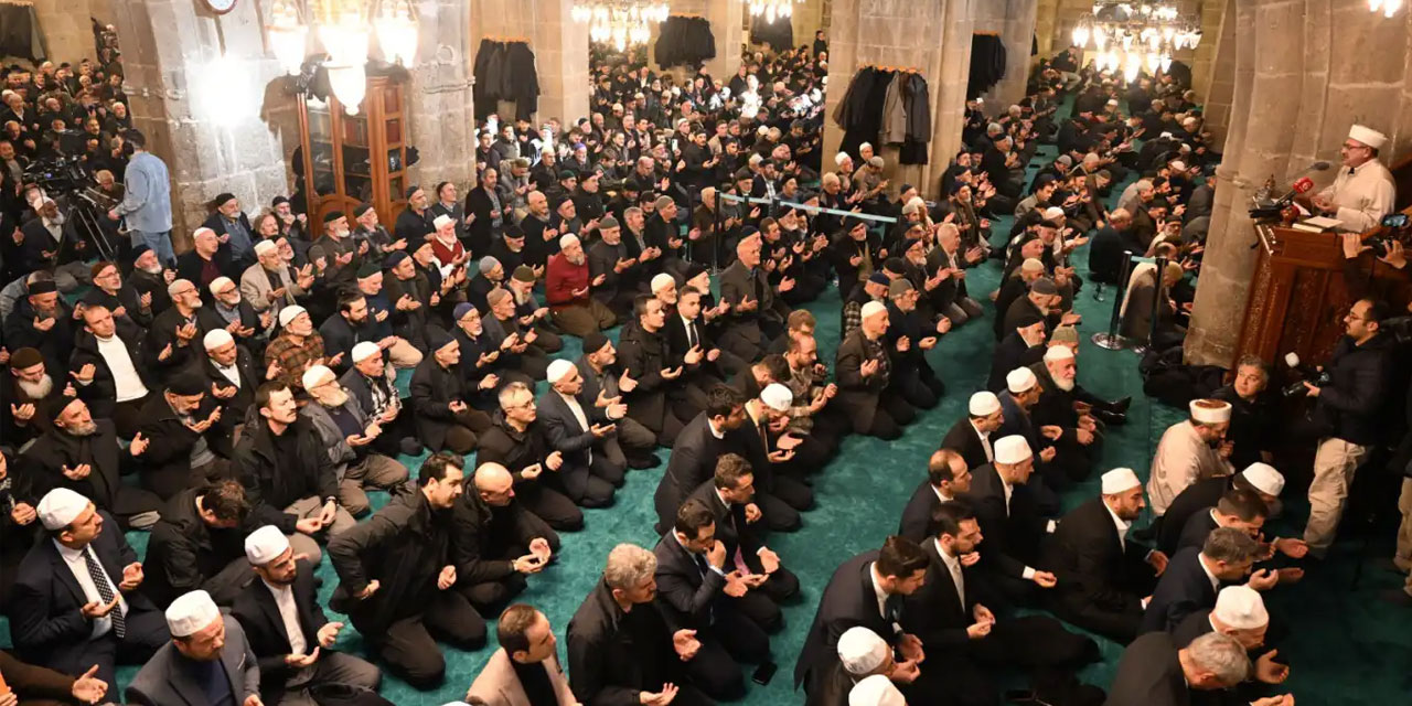 Erzurum’da 1001 Hatim: 89 bin 665 hatim-i şerifin duası yapıldı