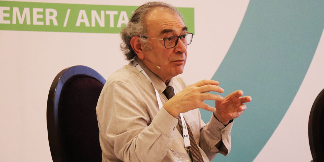 Nevzat Tarhan: Şükrün ölçüsü kanaattir