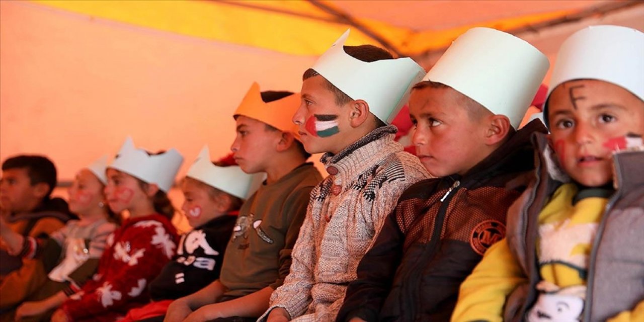 İşgalci İsrail, Avrupa'nın Filistinli öğrenciler için yaptırdığı okulu yıktı