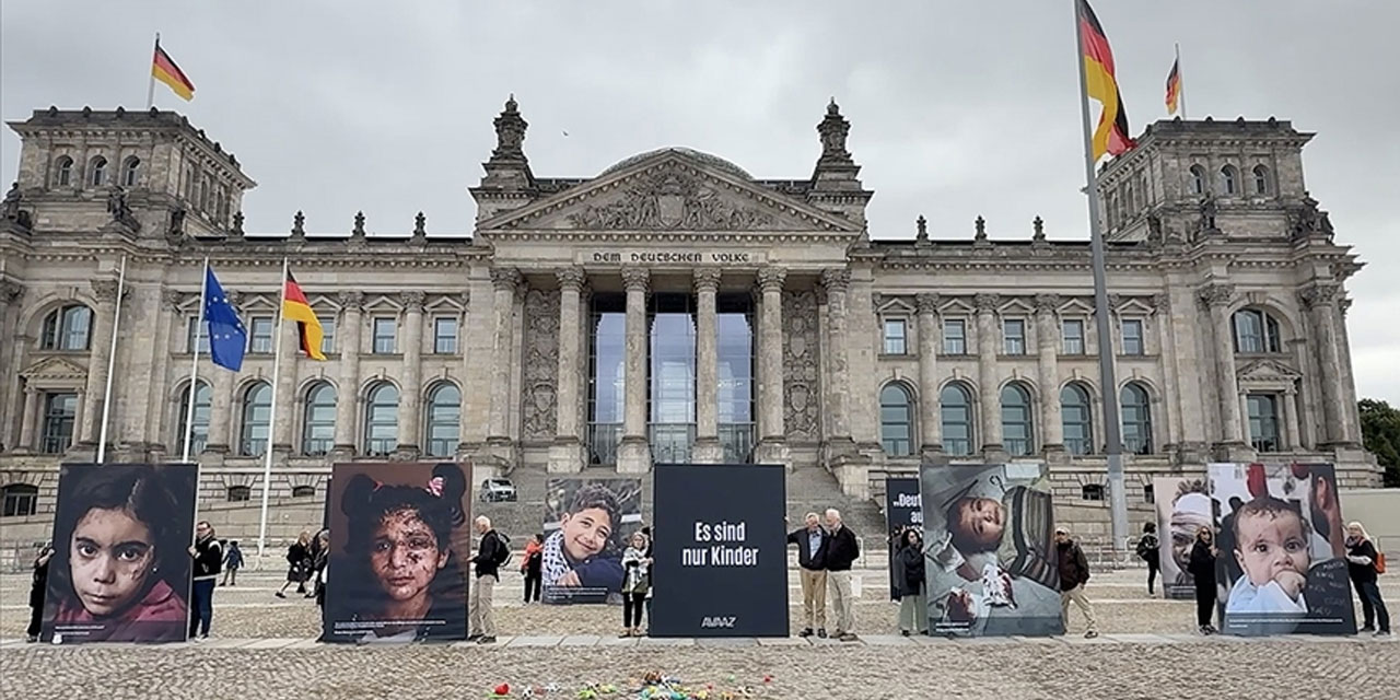 Almanya Federal Meclis'in önü: Gazze'nin çocuklarının gözlerinin içine bakabilir miyiz?