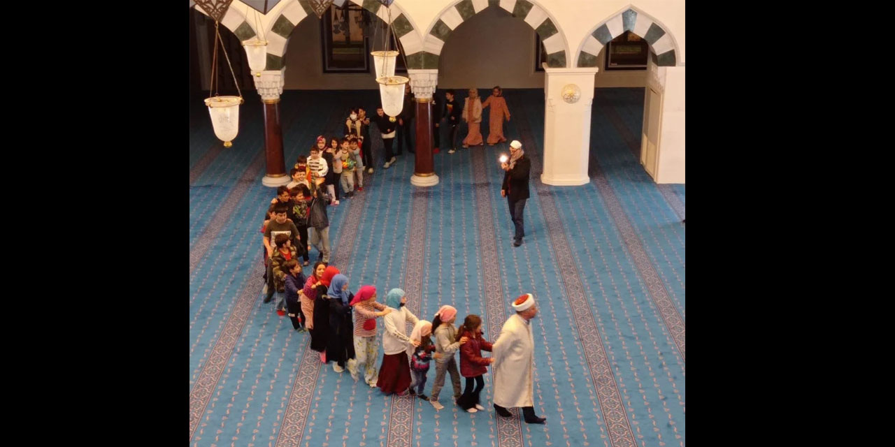 Diyanet: Çocuk sesi duyarak kılınan namaz, çocuk sesi duymadan kılınan namazdan daha faziletli