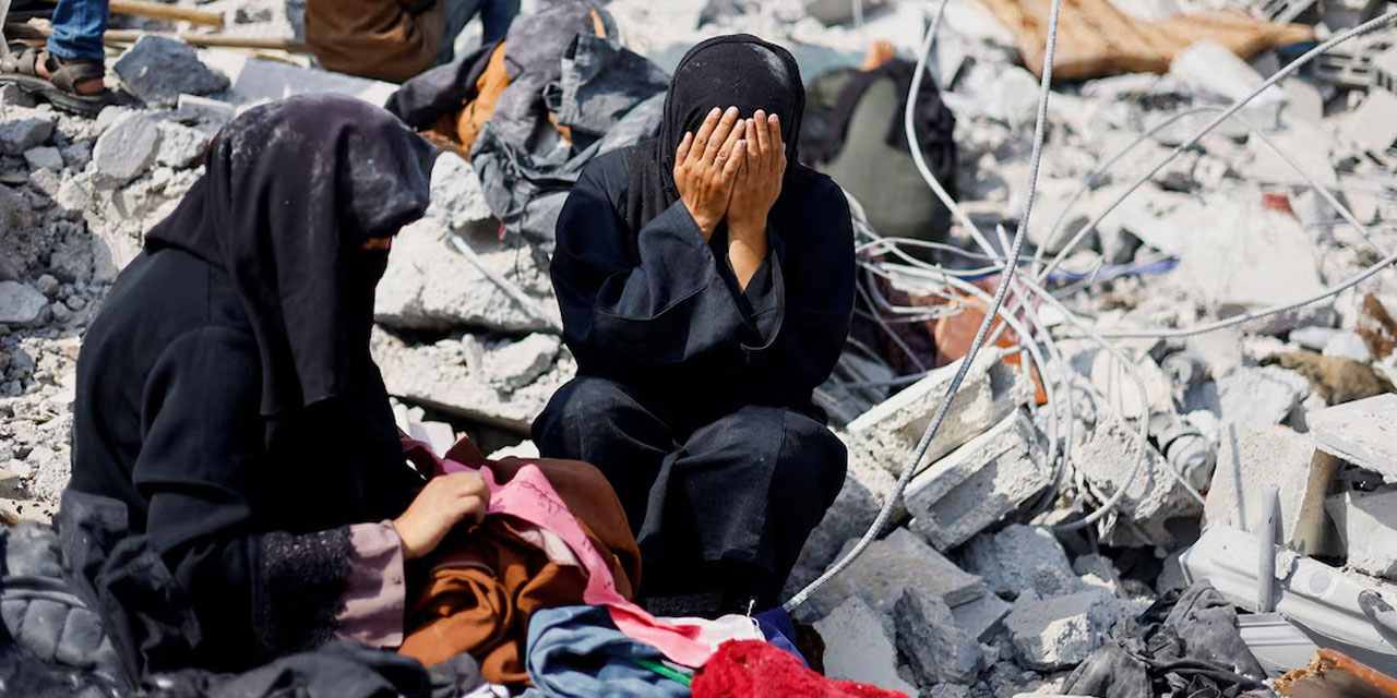 Gazzeli annenin, israilin öldürdüğü oğlunun kemiklerine sarılarak ağlaması yürekleri dağladı