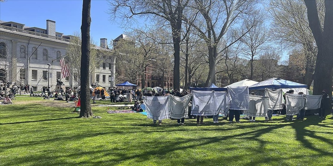 Dünyanın dört bir yanındaki üniversitelerde Filistin mücadelesi devam ediyor