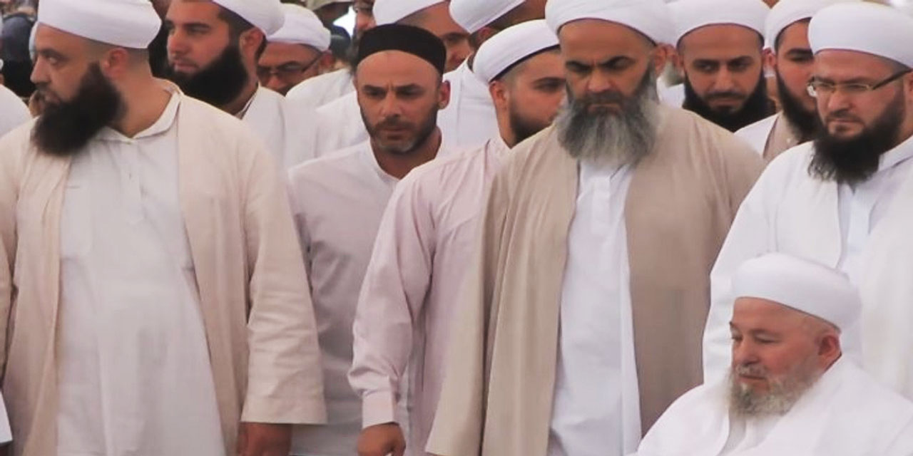 İsmailağa Cemaati: Her cübbeli, sakallı ve çarşaflıyı bizden zannetmeyin!