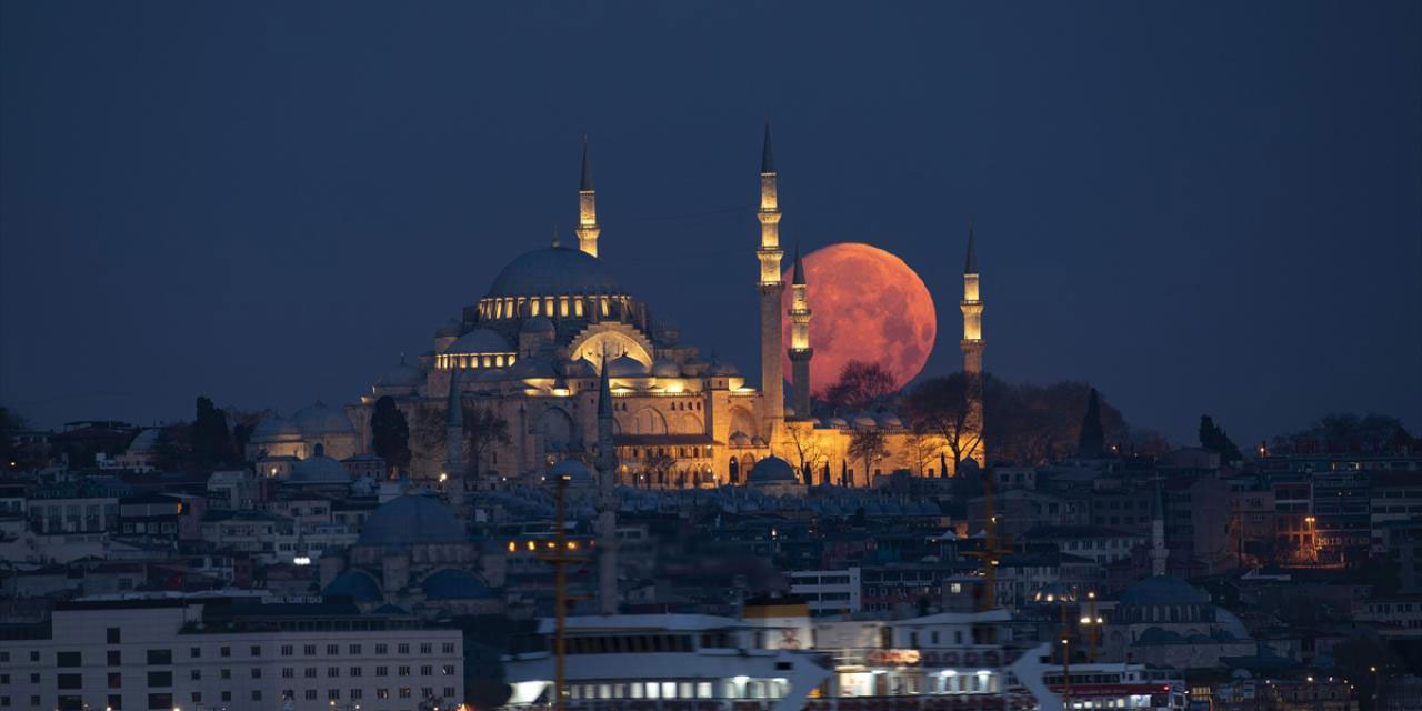 İhtişam abidesi 'Süleymaniye Külliyesi' yüzyıllardır ayakta