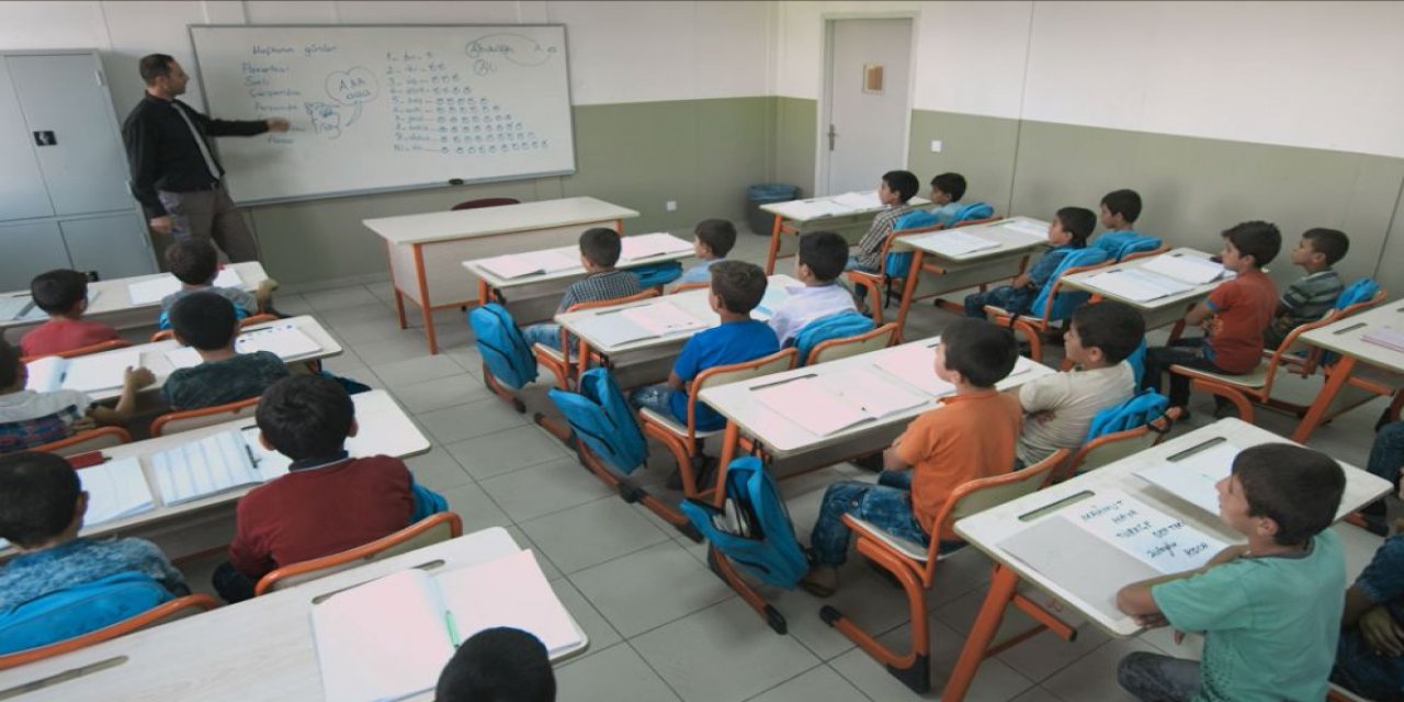 Deprem bölgesinden yaklaşık 100 bin öğrencinin nakli yapıldı