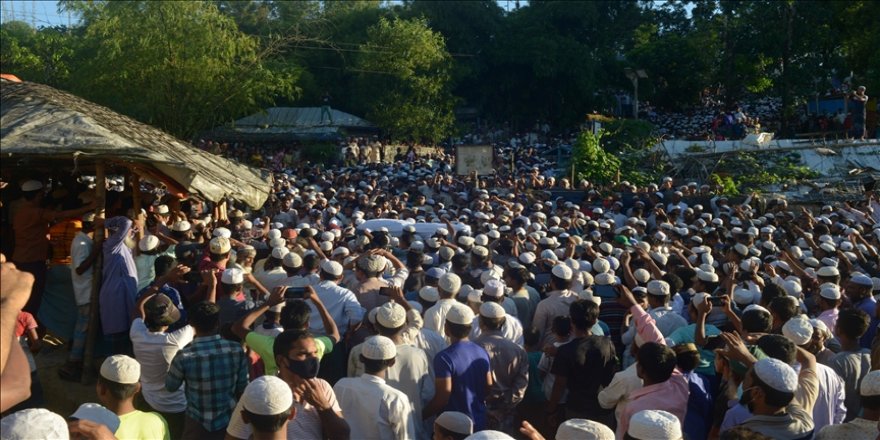 BM: Myanmar'da yerinden edilenlerin sayısı 889 bine ulaştı