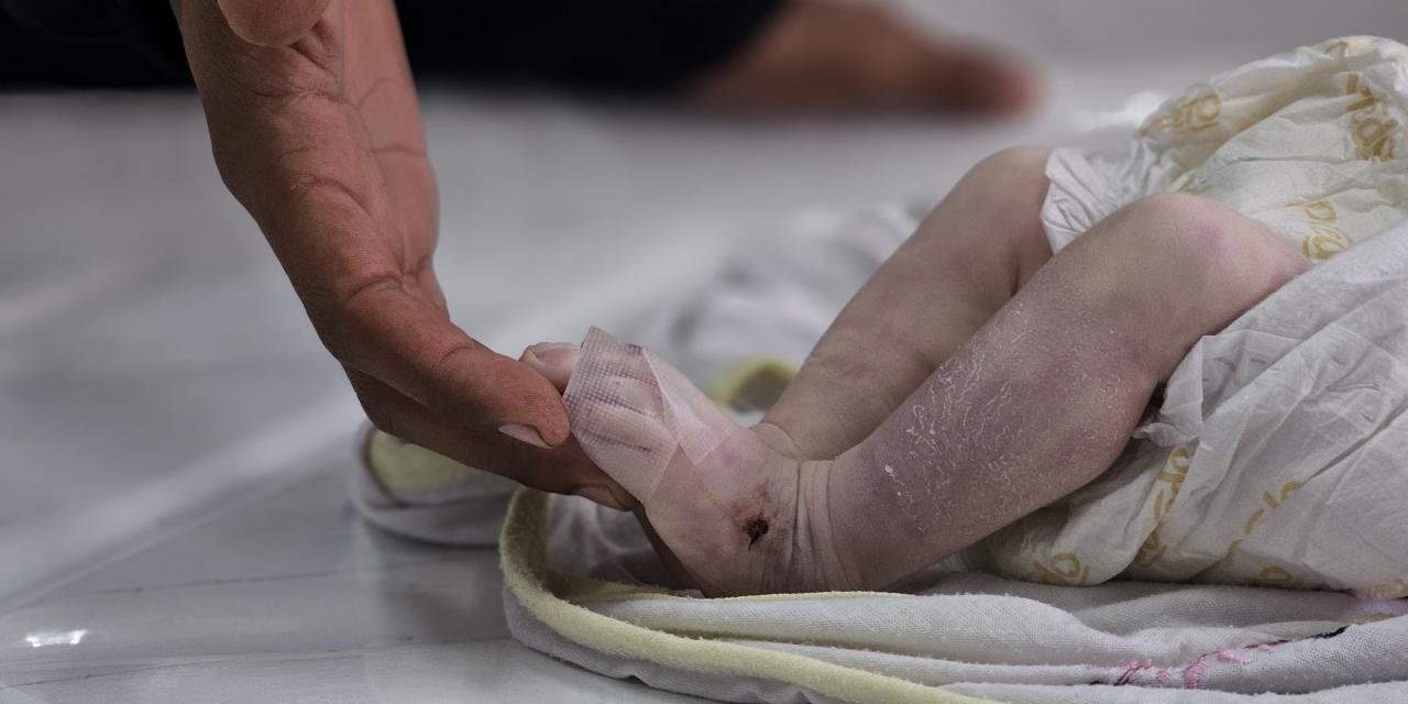 UNRWA: Gazze'de soğuktan donarak ölen bebek sayısı 7'ye yükseldi