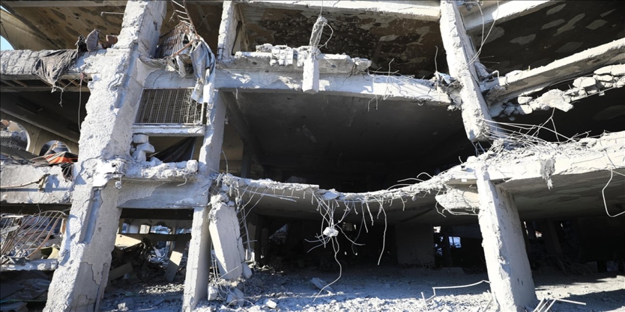 Aşağılık israil yine okula saldırdı: Çoğu çocuk 15 şehit