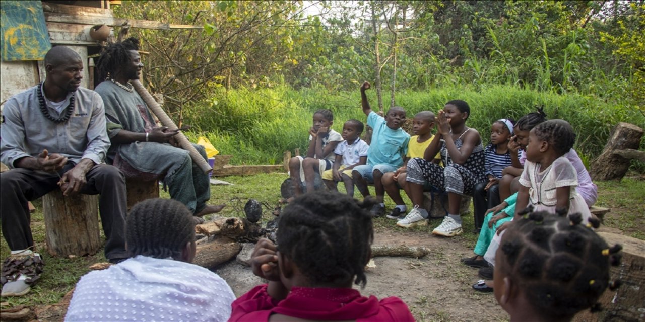 Afrika’nın en kadim mesleklerinden 'masalcılık' hala yaşatılıyor