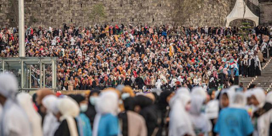 500 bin Müslüman aynı yerde iftarda buluştu