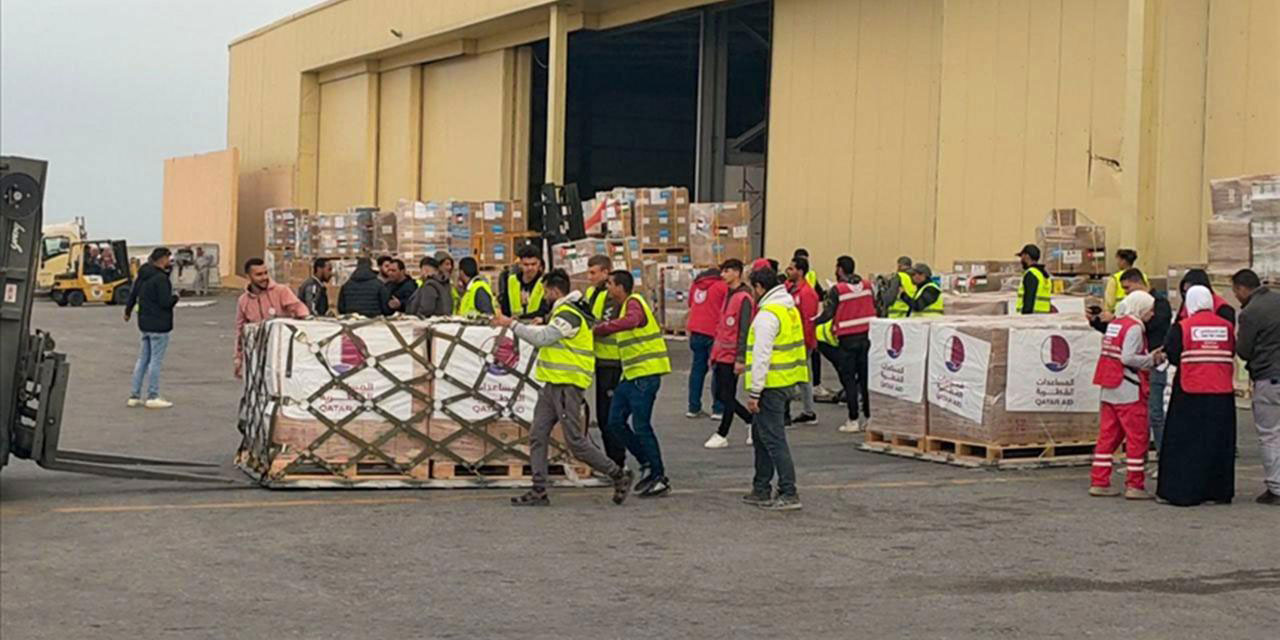 Katar: Anlaşma kapsamında Gazze'ye ilaç ve yardım girdi