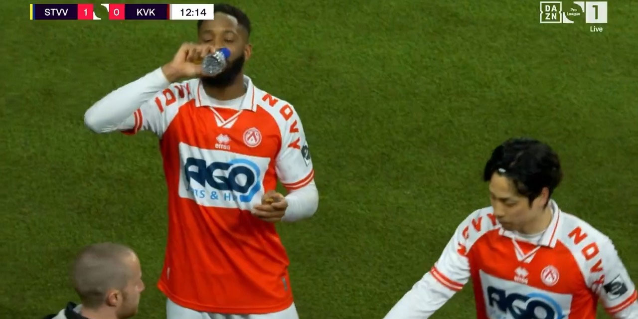 Belçika'da futbol maçı sırasında iftar molası verildi