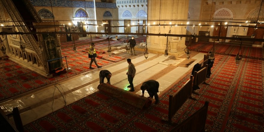 Selimiye Camisi'ne Mimar Sinan'dan ilham alınarak alttan ısıtma sistemi kurulacak