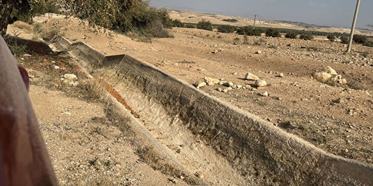Batı Şeria'nın en önemli su kaynağı Filistinlileri yerinden etmek için kasten kurutuldu