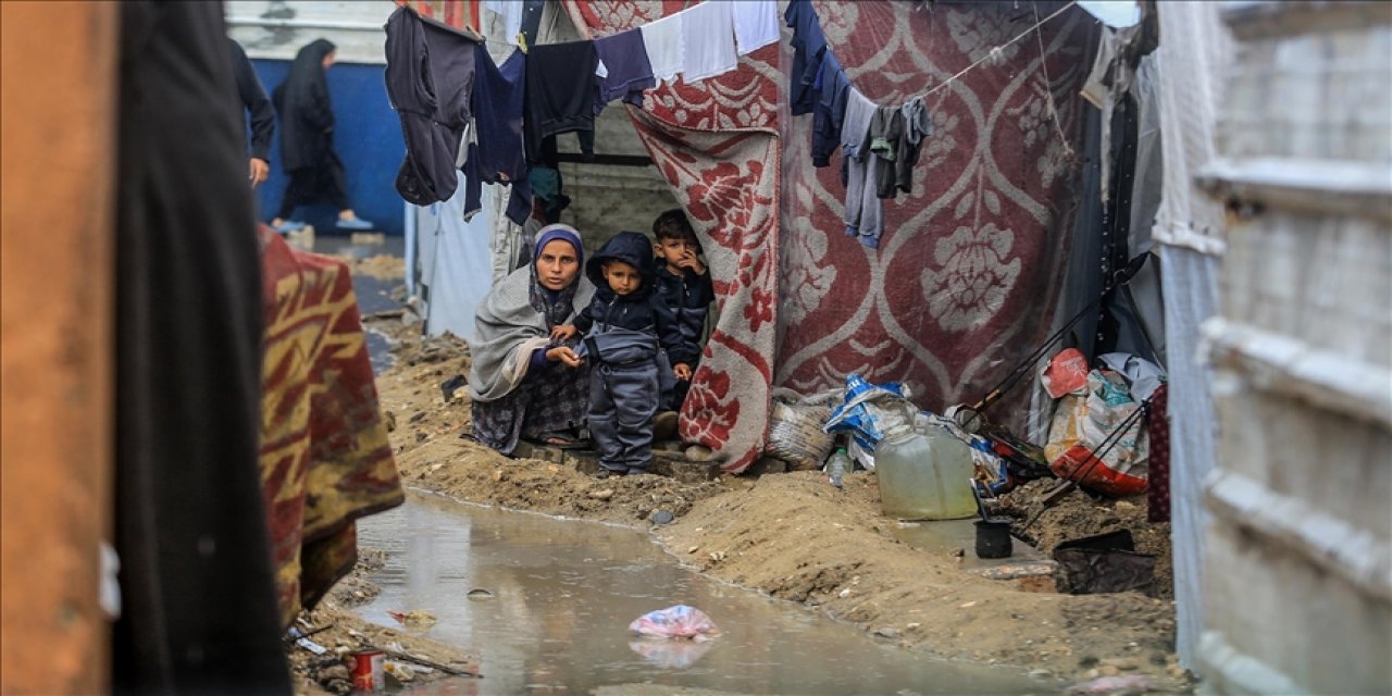 Şarkıcı Yıldız Tilbe'den Gazze'ye 300 bin dolarlık yardım