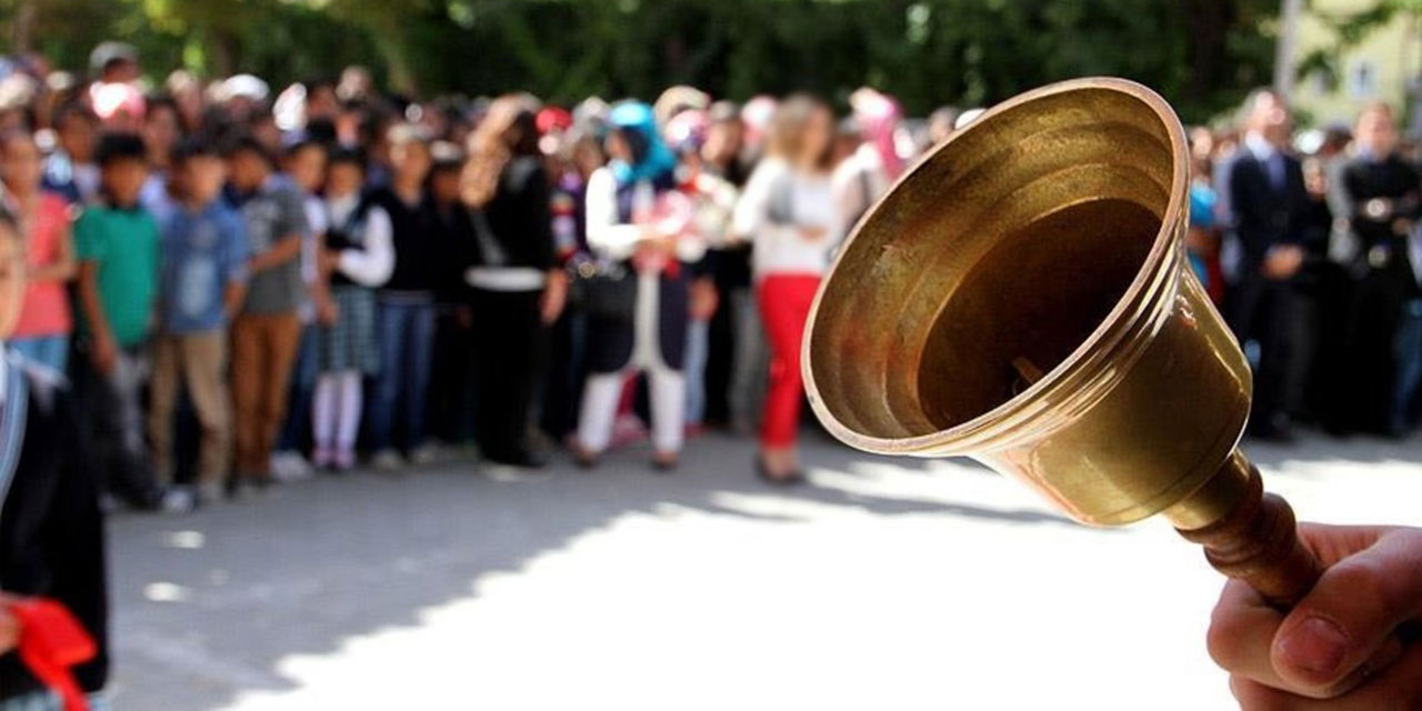 Öğrenciyi dersten soğutan ara tatiller kaldırılacak mı? Bakan açıkladı