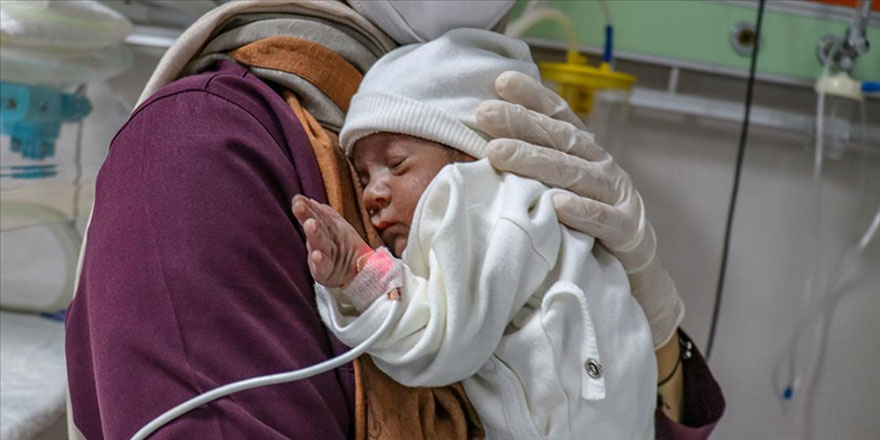 Yılda bin ve üzerinde doğum yapılan hastanelerde 'Emzirme Destek Birimleri' kurulacak