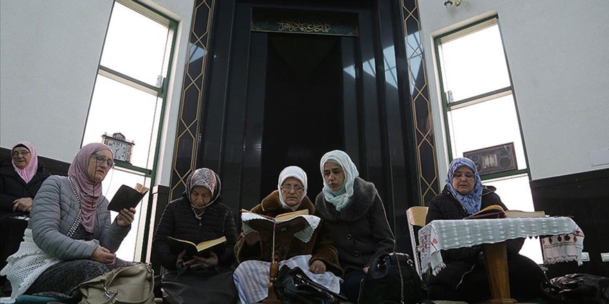 Bosna Hersek'in ramazan geleneği 'kadınlar mukabelesi' devam ediyor