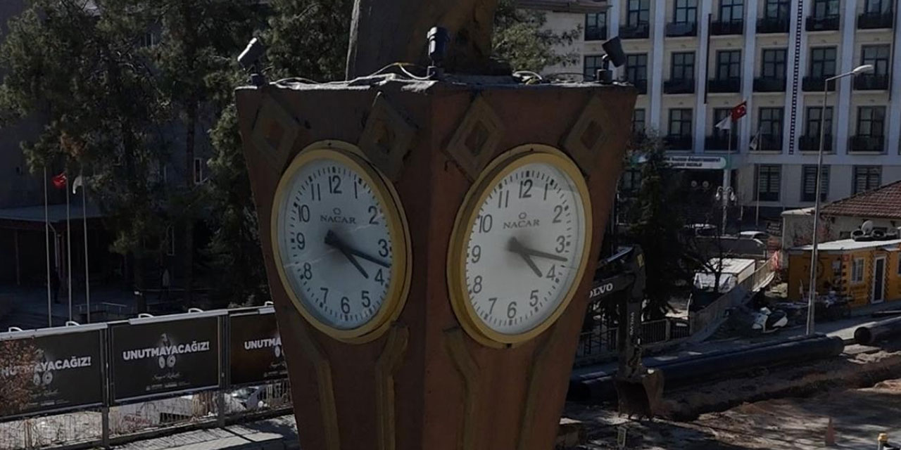 Adıyaman'daki saat kulesi 3 yıldır 04.17'yi gösteriyor
