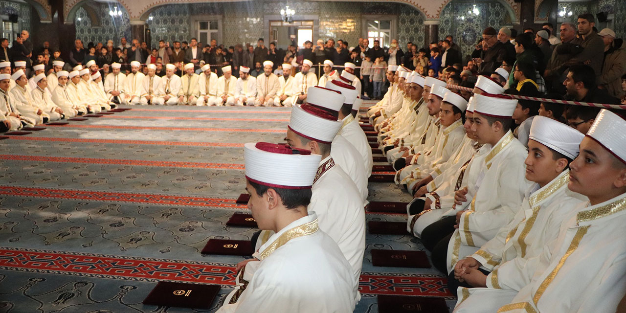 Türkiye'de 250 bin 'resmi' Kur'an hafızı var