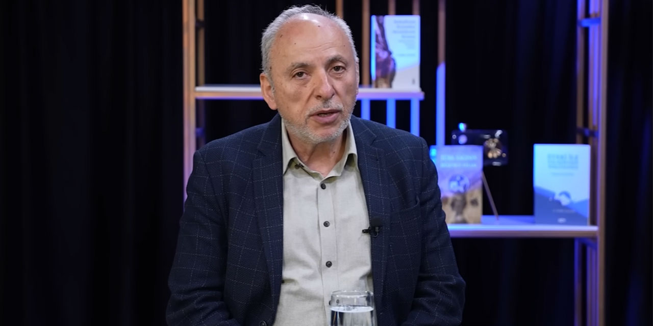 'Nur talebeleri Said Nursi'yi anlamıyor' diyen Tarık Çelenk'in kafası oldukça karışık!