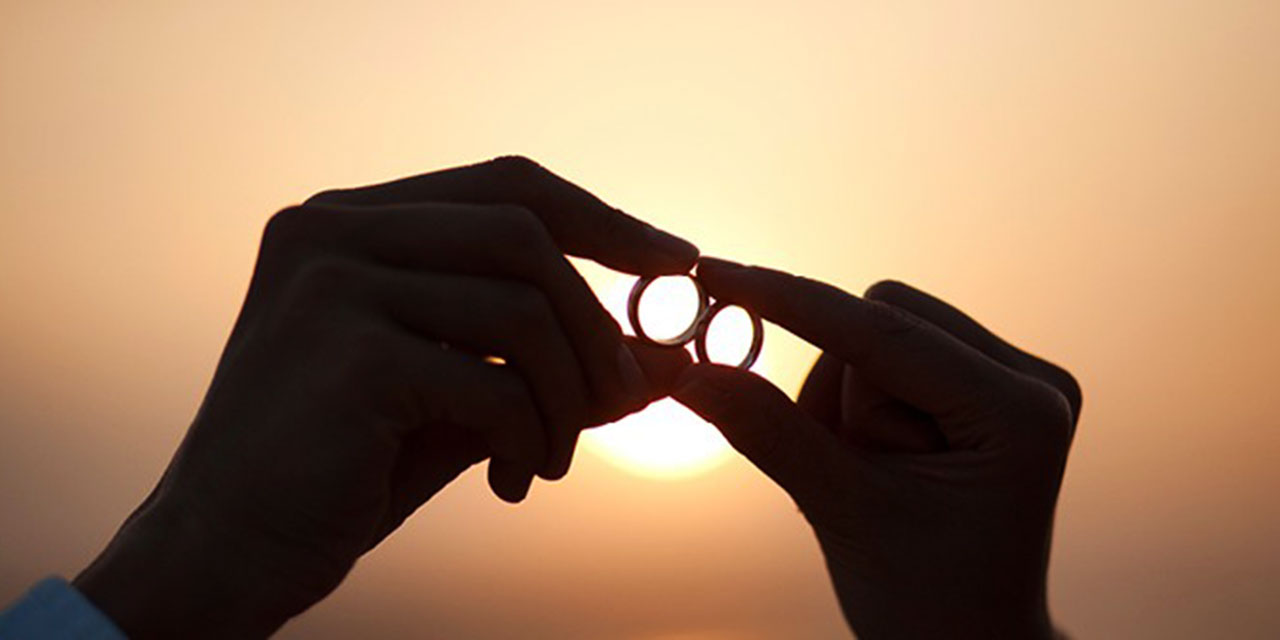 Evlenme yaşı ortalaması kadınlarda 25,7 erkeklerde 28,3