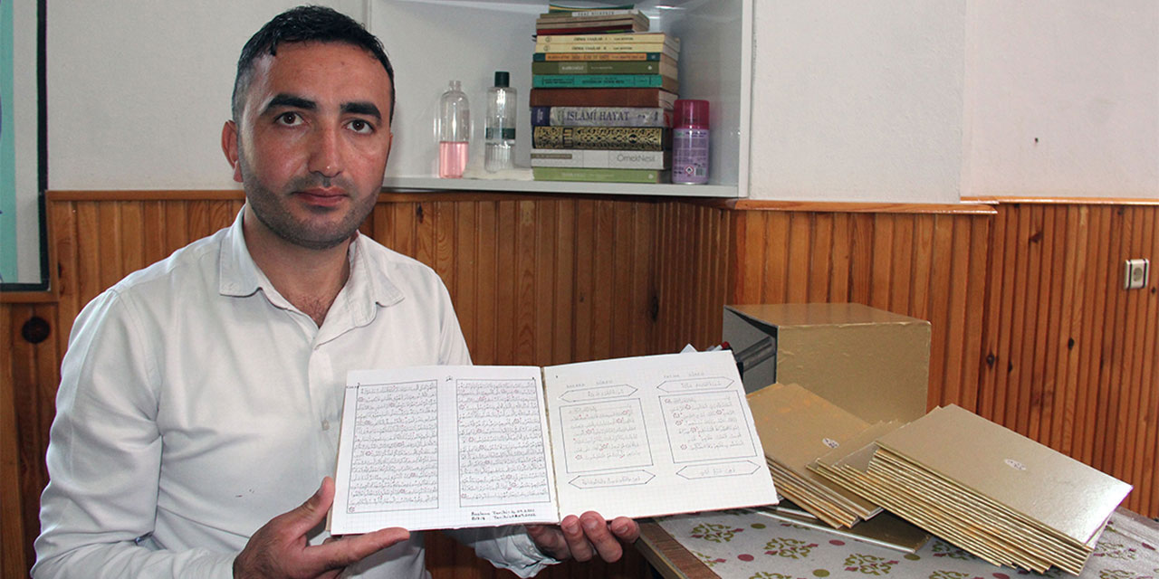 8 ayda Kur'an-ı Kerim'i elle yazdı