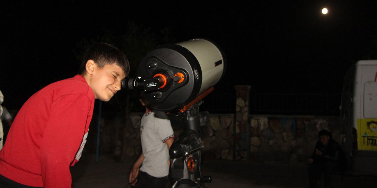 'Yarı gölgeli ay' tutulması Türkiye'den de görüldü