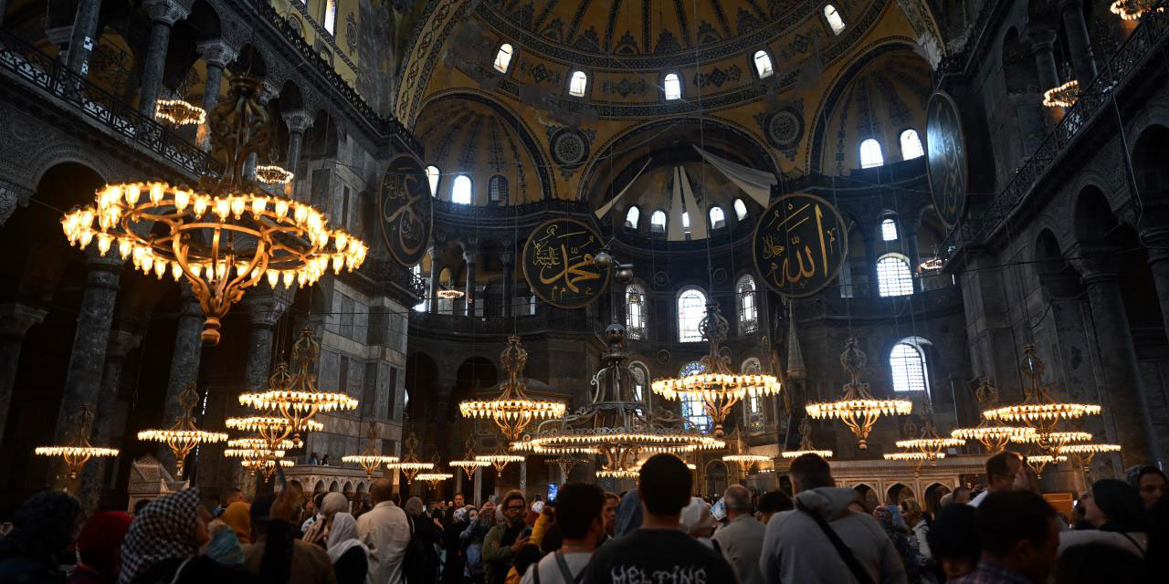 Cami olunca rota değişti: Önce Ayasofya'yı ziyaret edip sonra Hac ve umreye gidiyorlar