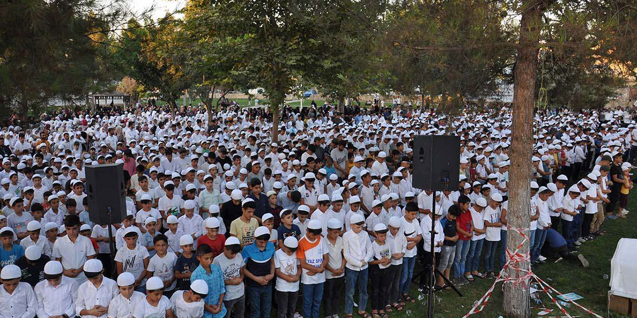 Batman’da binlerce çocuk 'Hayat Namazla Güzeldir' dedi