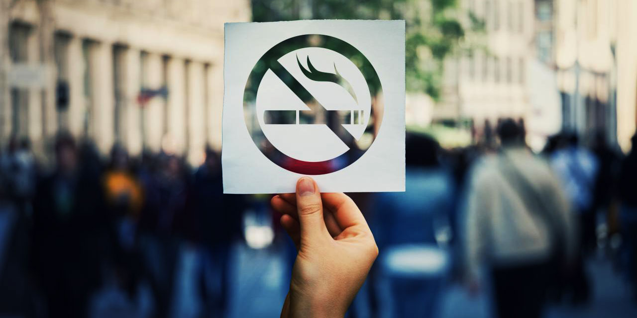 Fransa'da dış mekanlarda sigara içilmesi yasaklandı