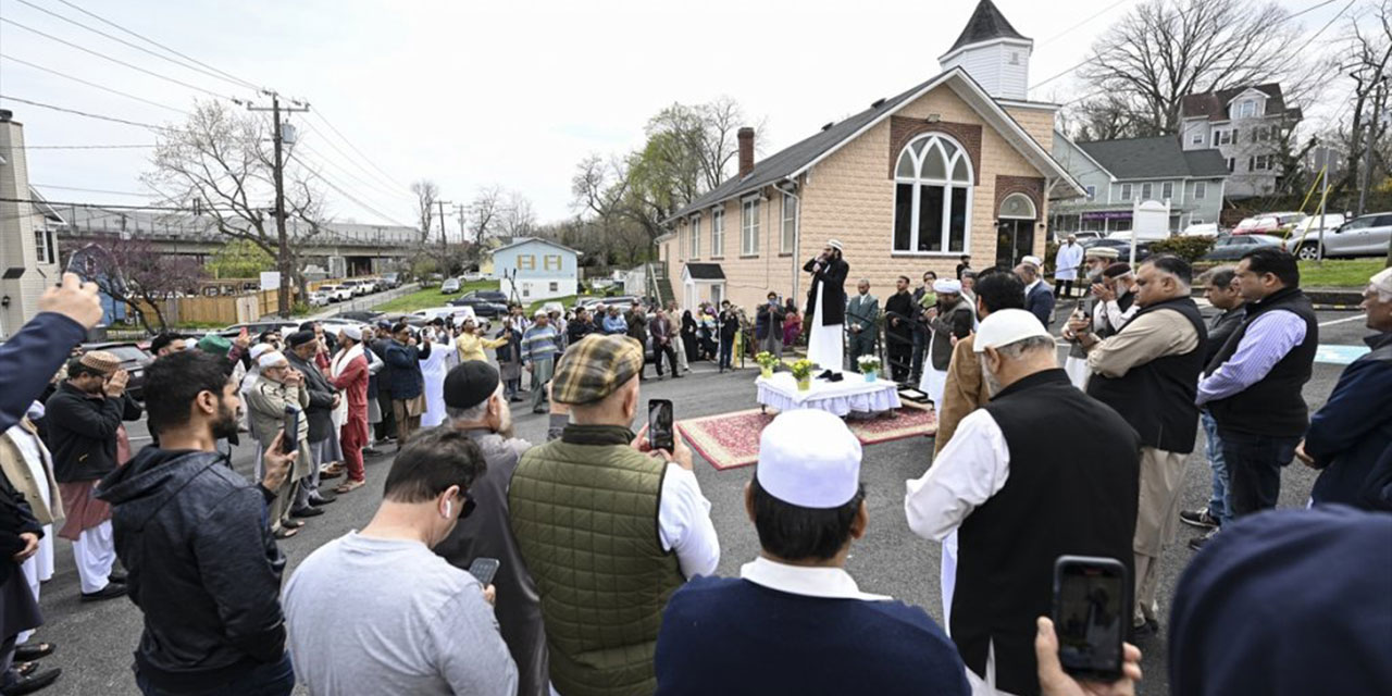 Tarihi kasabanın Hıristiyan Başkanı, 'Ramazanda ezan hoparlörden okunsun' dedi