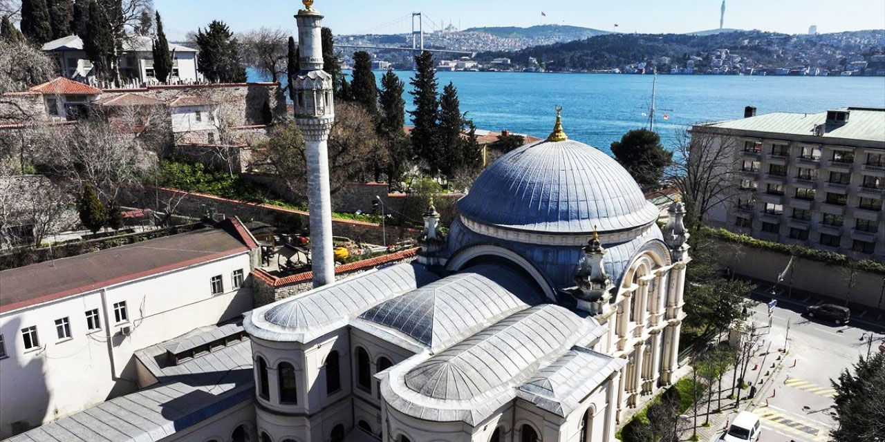 İstanbul'un Selatin Camileri: Harcına Kabe toprağı katılan Küçük Mecidiye Camisi