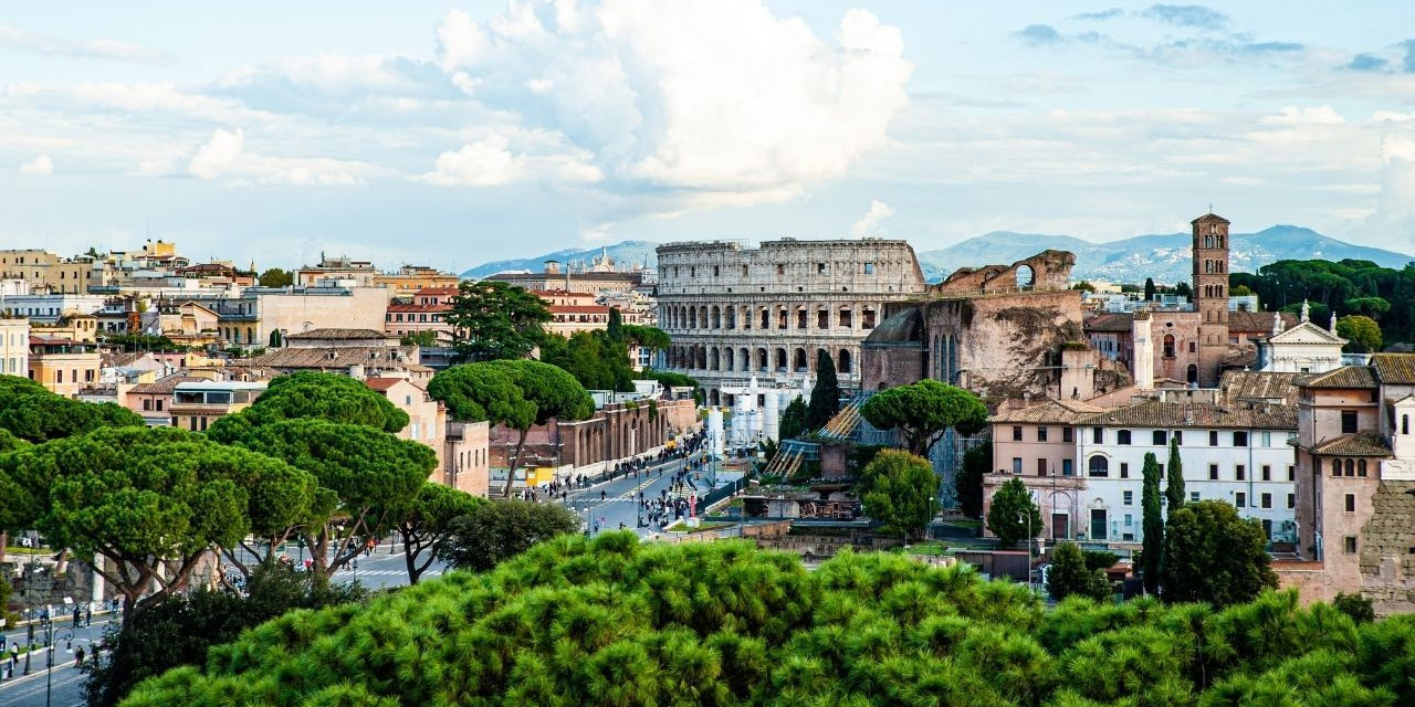 Avrupa'nın ünlü başkentini fareler, yılanlar ve arılar bastı