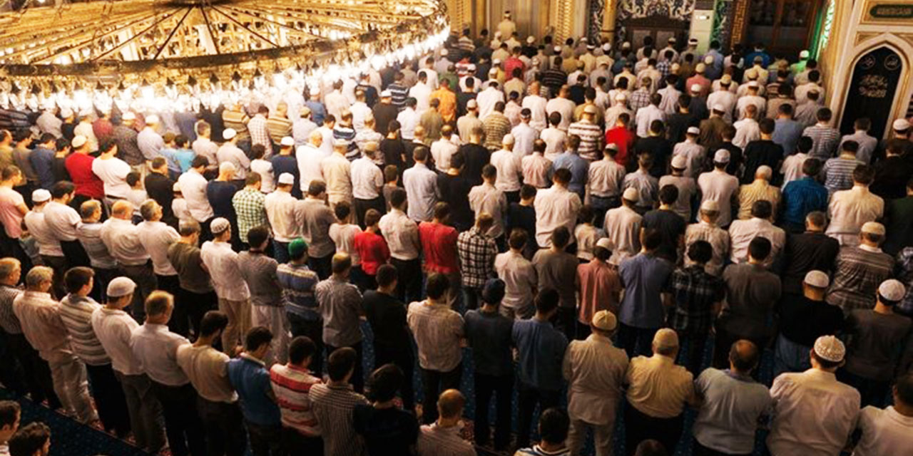 Ramazan ayının ilk teravih namazı cuma günü kılınacak