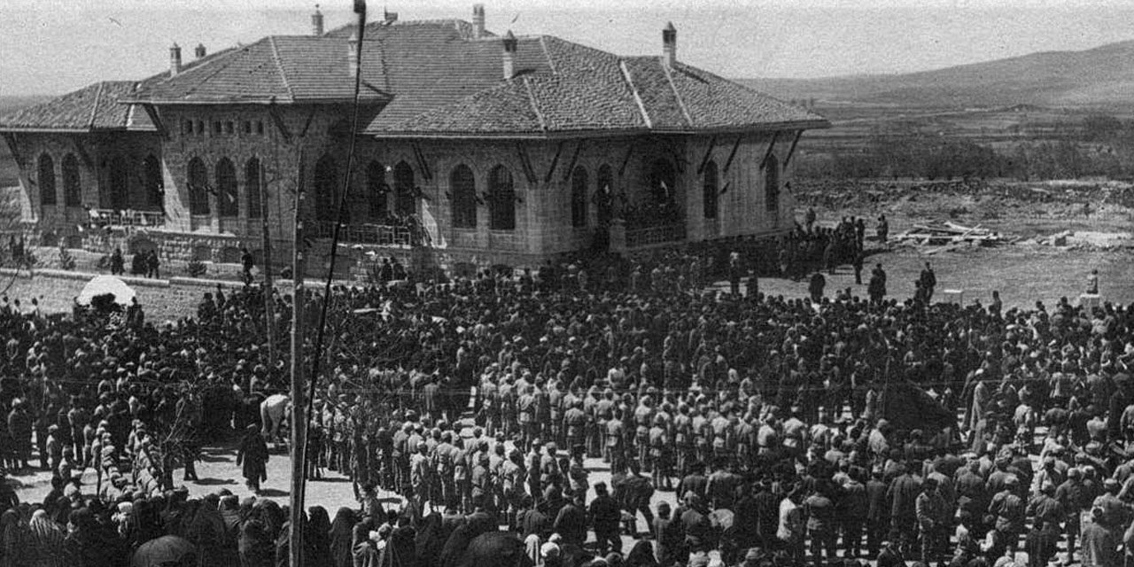 M. Kemal neden şeriat istemedi?