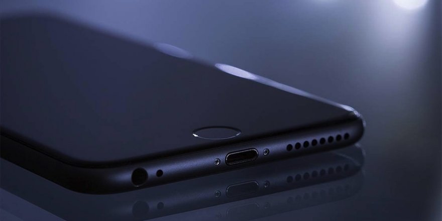 Depremde telefonu kapanınca yakınlarına ulaşamayan kişiye üretici firmadan tazminat