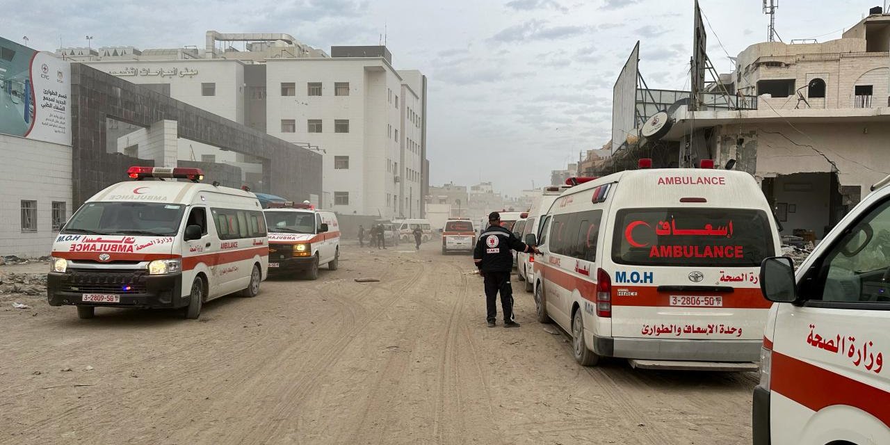 Filistin Kızılayı: israil askerleri ambulansların anahtarlarını çaldı