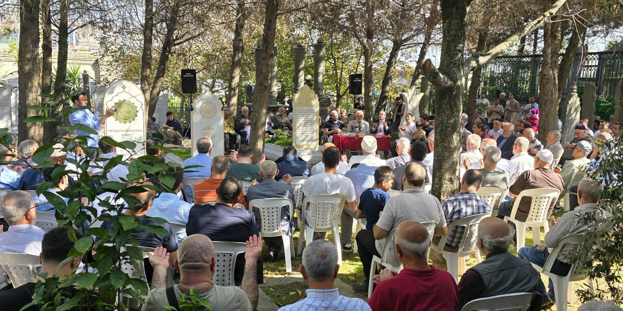 Mehmed Fırıncı Ağabey Kabri Başında Dualarla Yad Edildi